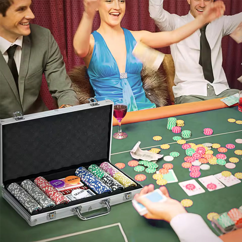 500 PCS Poker Chip Set – Texas Hold'em Casino Kit with Aluminium Briefcase, Dice, Cards & Dealer Button