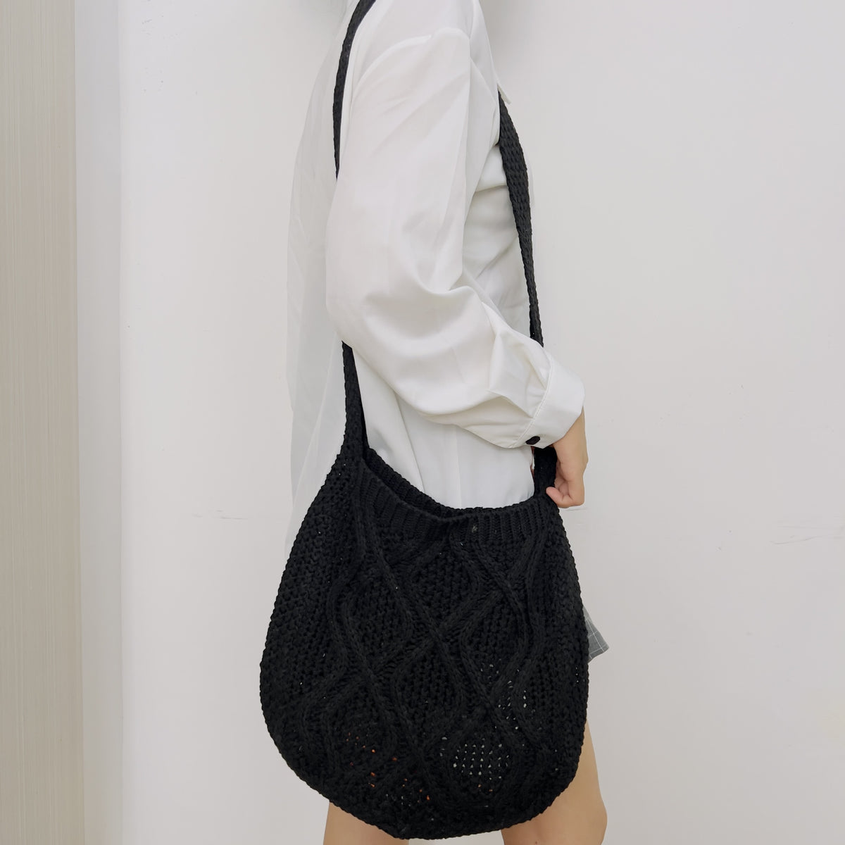 Knitted Twist Tote Bag – Retro Woven Shoulder Bag for Women