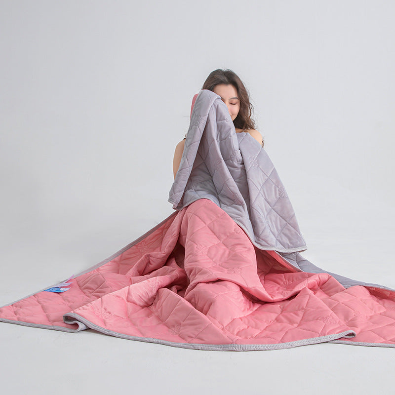 Luxury Cooling Blanket - Lightweight Breathable Comforter for Hot Sleepers, King and Queen Size