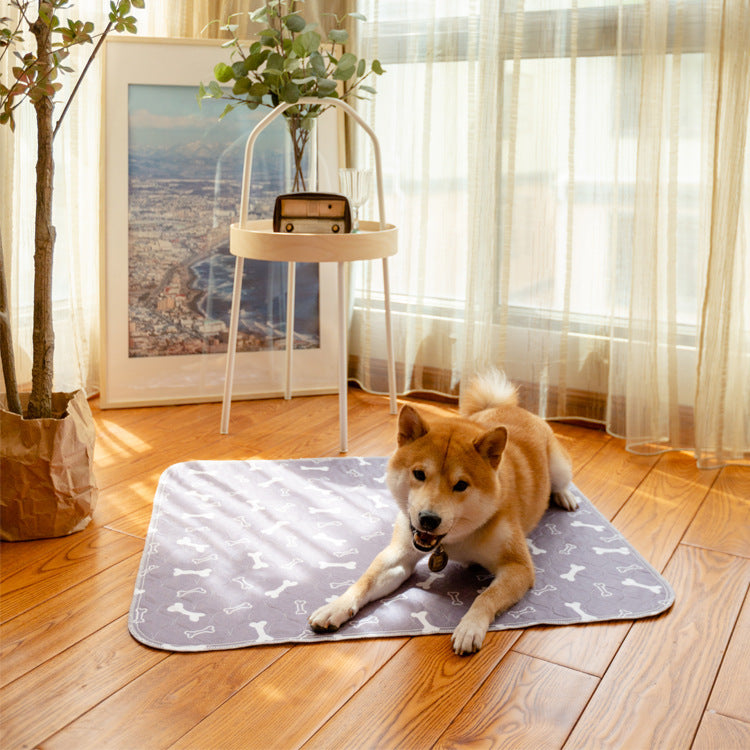 Waterproof Pet Bed Mat – Non-Slip, Stain-Resistant Reusable Dog & Cat Pad