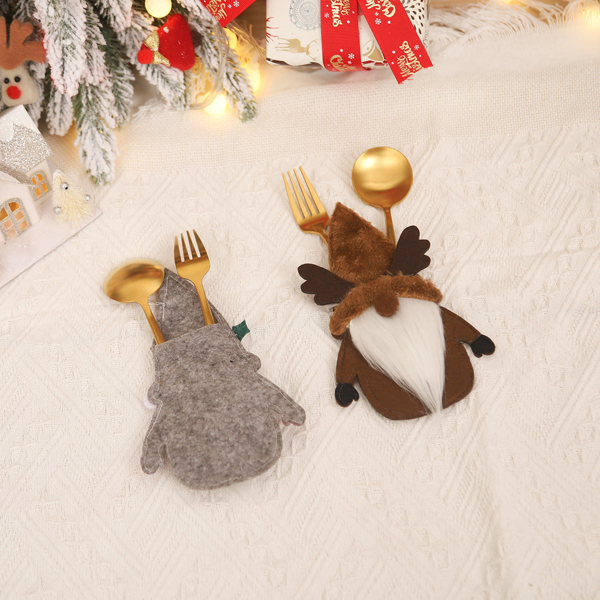 Christmas Santa Claus & Elf Cutlery Holder Covers – Festive Table Decoration