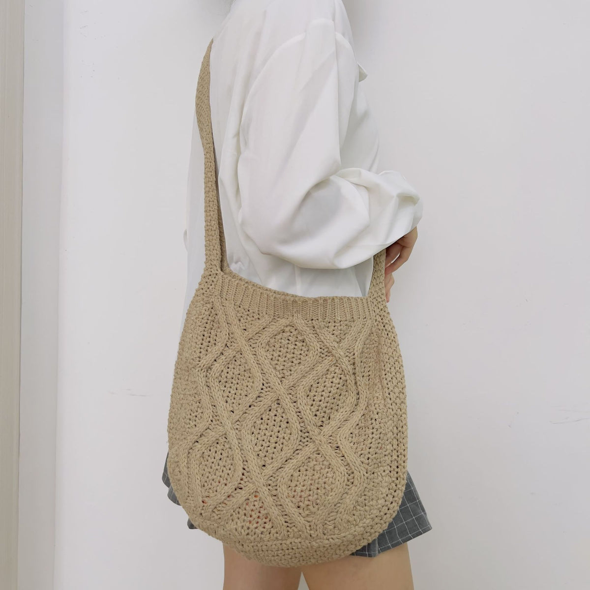 Knitted Twist Tote Bag – Retro Woven Shoulder Bag for Women