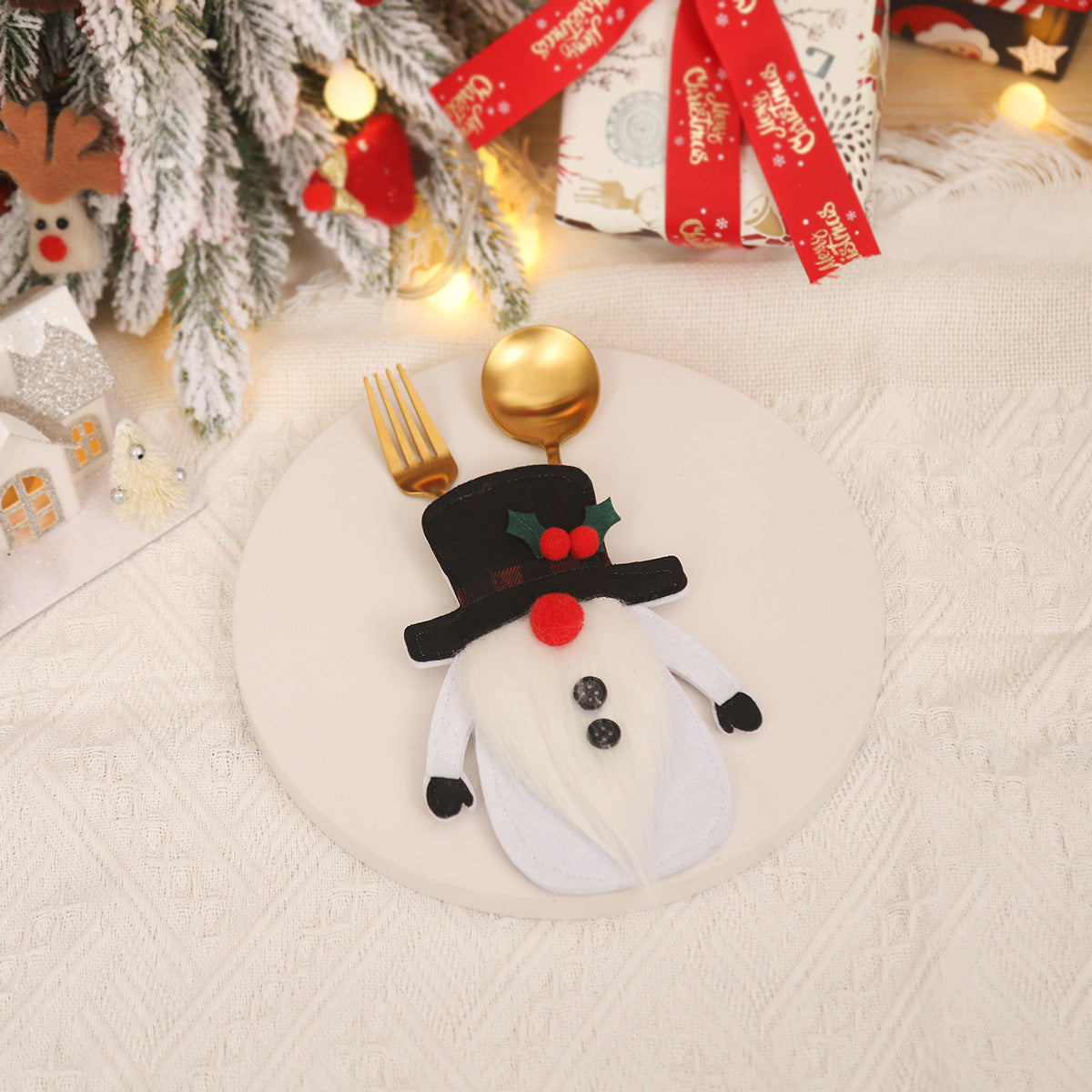 Christmas Santa Claus & Elf Cutlery Holder Covers – Festive Table Decoration