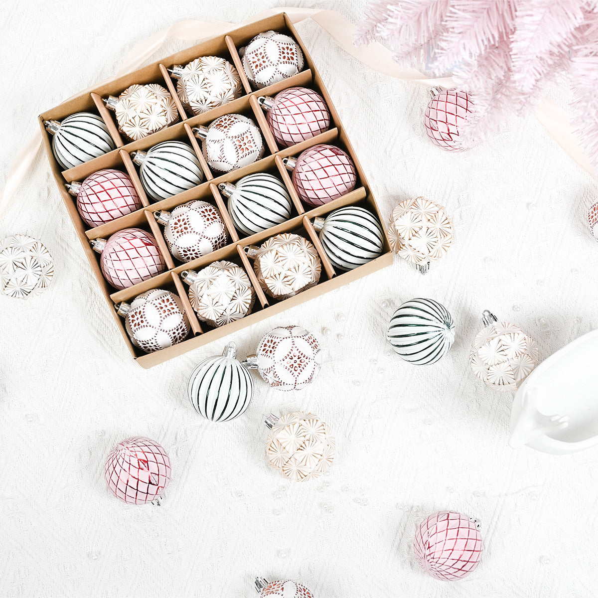16-Piece Vintage Scratch Christmas Baubles Gift Box Set - 6cm Classic Tree Decorations