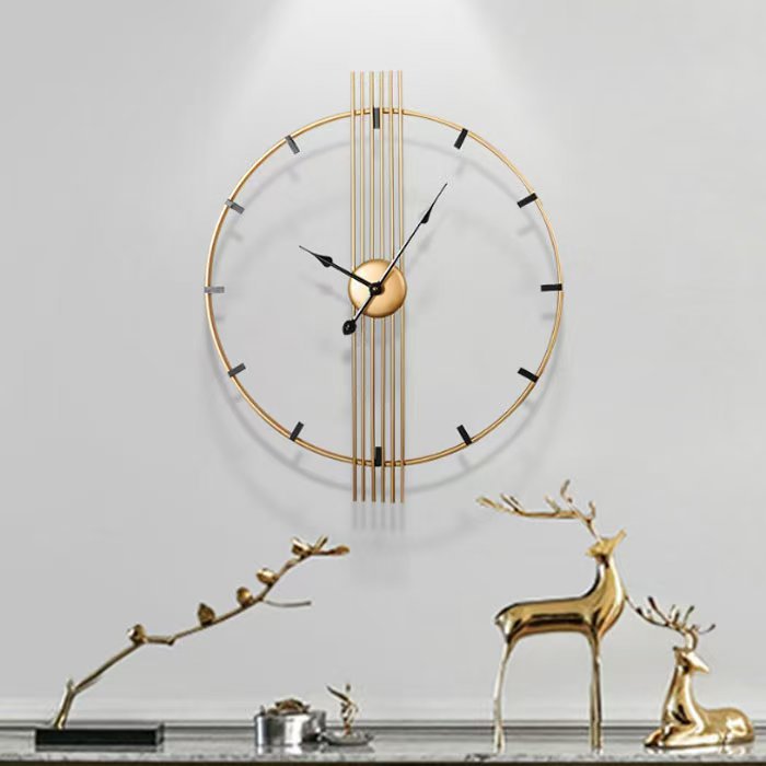 Large Retro Wall Clock – 60cm Iron Art Decorative Analogue Clock in Gold