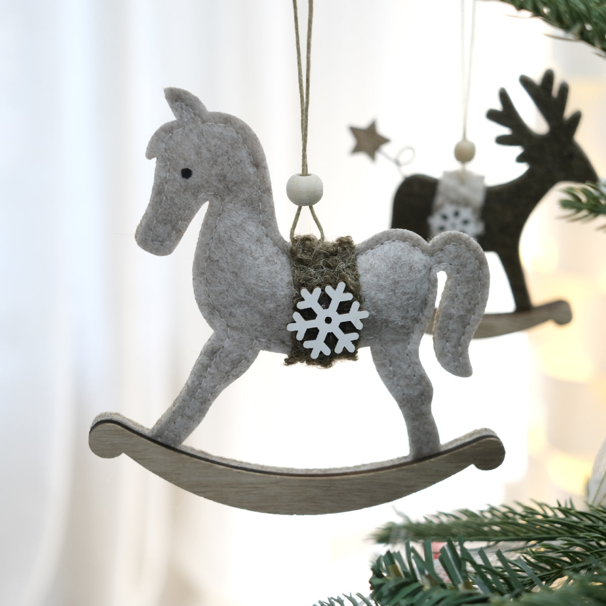 Christmas Nordic Felt Deer and Horse Decorations for Christmas Tree Hotel Window Display DIY Hanging Ornaments